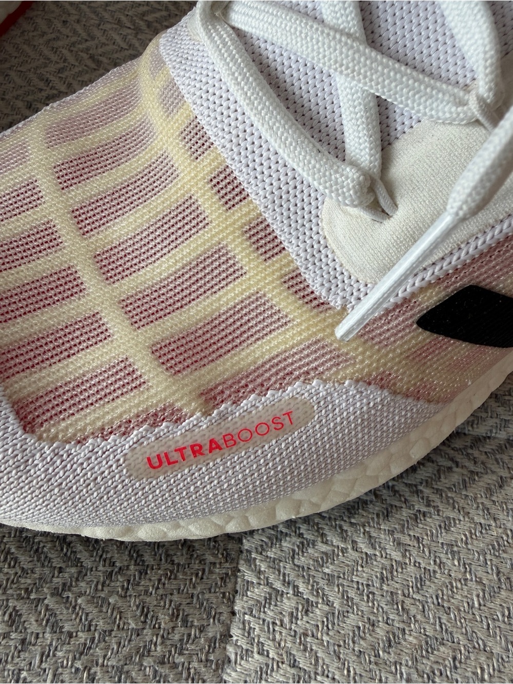 Adidas Ultraboost DNA Summer.RDY Running shoes Size 9 mens unisex white/pink/gld - Picture 5 of 8